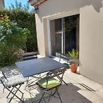 بيت للعطل Le Petit Mazet Montfaucon (Gard)