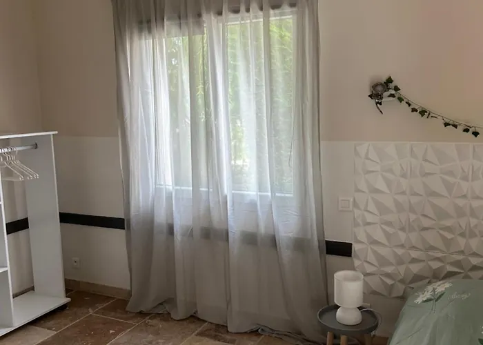 Le Petit Mazet * Montfaucon (Gard)